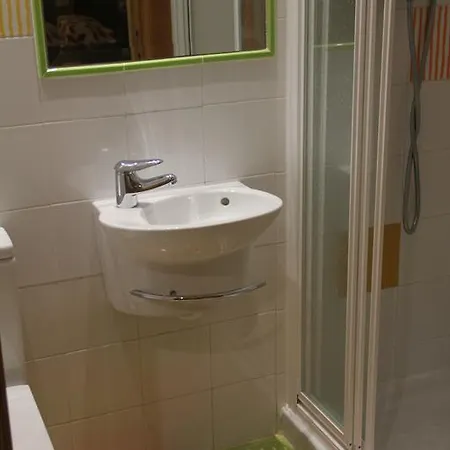 Izar Bat Casa de hóspedes *